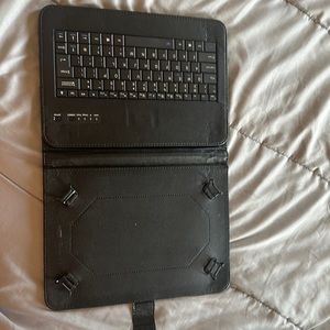 REAL LEATHER!! Standup iPad case